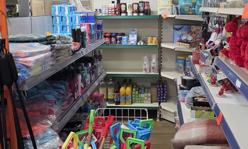 Beach shop and off licence in Oxwich Bay